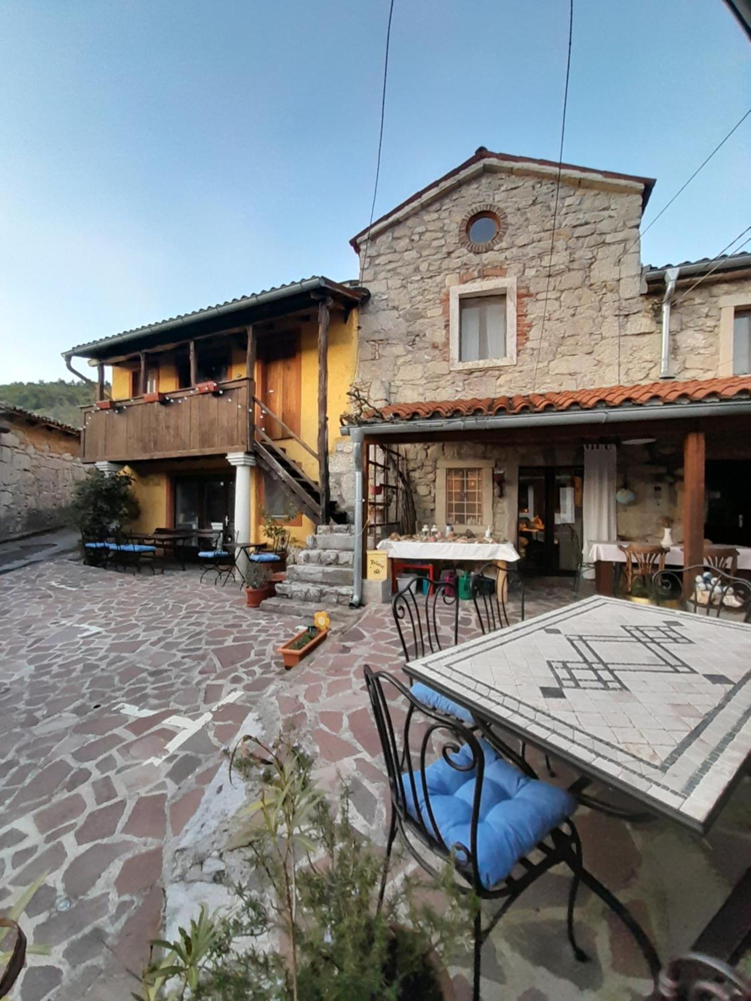 Hostel Xaxid Črni Kal المظهر الخارجي الصورة
