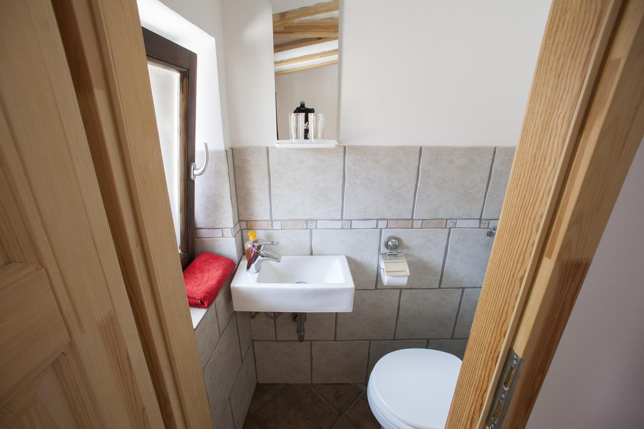Hostel Xaxid Črni Kal الغرفة الصورة